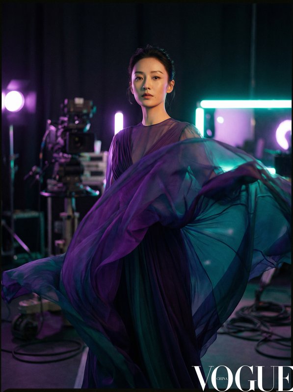 沙发激情美少女写真视频拍摄